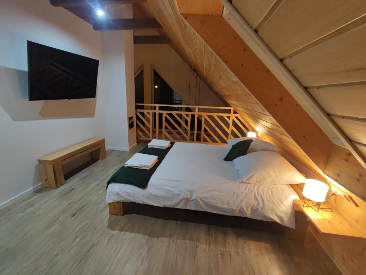 Villa Miedzy Drzewami Biecz Esterno foto